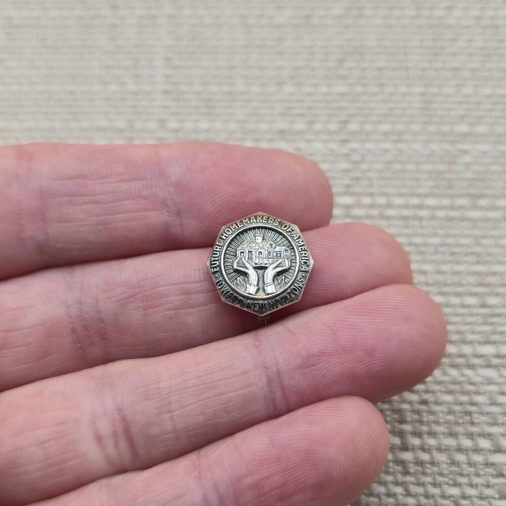 Sterling Silver Future Homemakers Of America Pin Brooch A5250